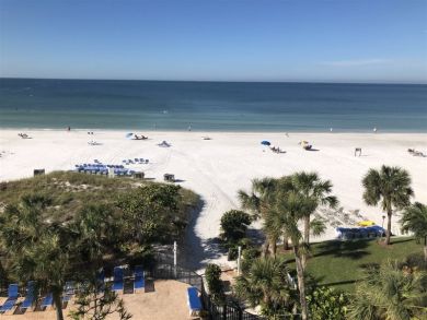 Sleep 6 at this Siesta Key Two Bedroom Beach Condo with Pool